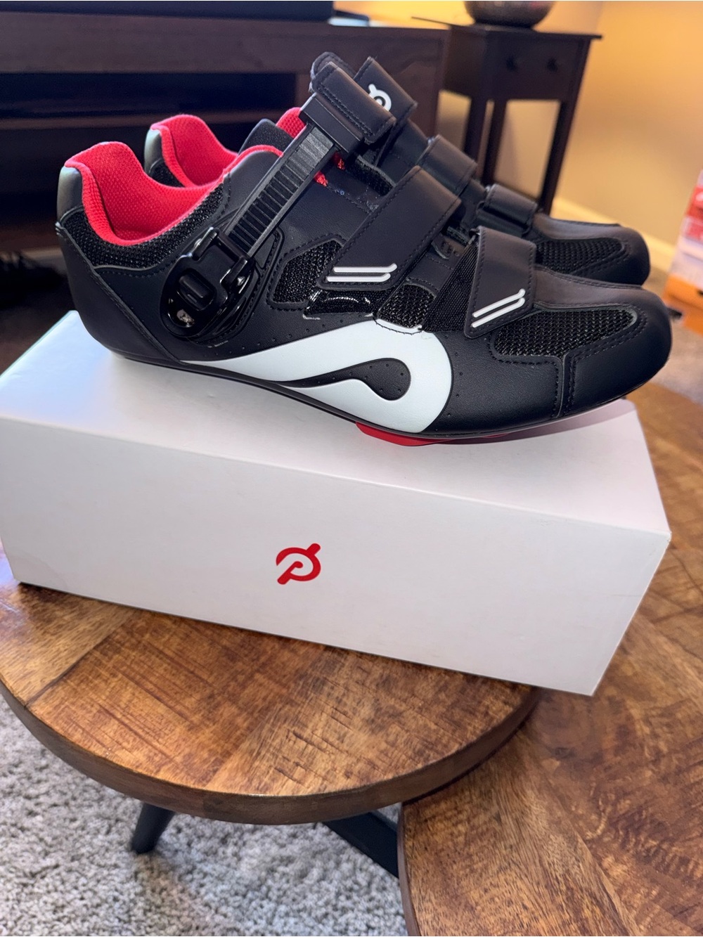 PELOTON BIKE RIDING SHOES WITH CLEATS- SIZE 44 (EQUALS MENS SIZE 10.5-11)